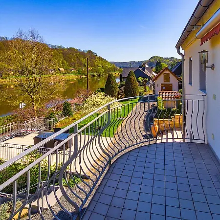 Elbvilla Mit Sauna Und Kamin Mit Privatem Zugang Zur Elbe ヴィラ *