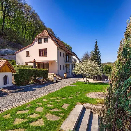 Elbvilla Mit Sauna Und Kamin Mit Privatem Zugang Zur Elbe Villa Pirna