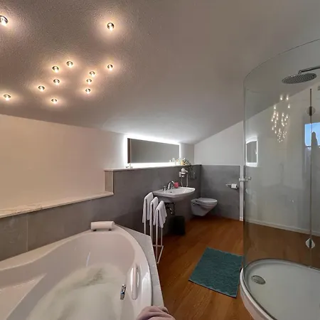 Elbvilla Mit Sauna Und Kamin Mit Privatem Zugang Zur Elbe ヴィラ